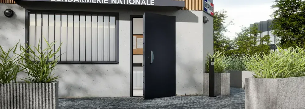 Porte technique Picard Technica CR5 certifiée A2P, vue de trois-quarts